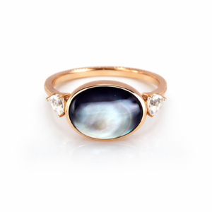 Mother of Pearl Cabachon Ring